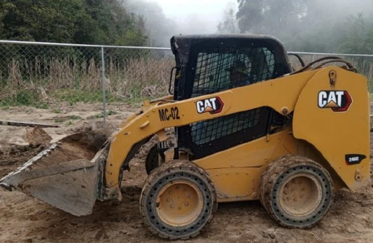 MINICARGADOR FRONTAL CATERPILLAR 246C